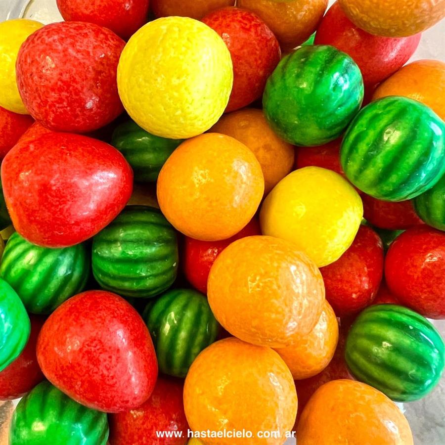 CHICLE BOLON FORMA FRUTAS GIGANTES 3,5CM APROX.