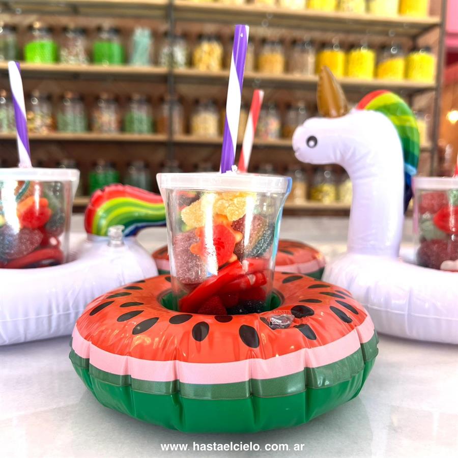 VASO LLENO DE GOMITAS CON INFLABLE SANDIA.