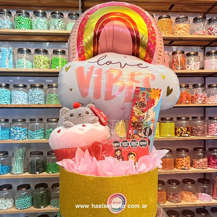 ARREGLO MAMUSHCKA GIGANTE CUPCAKE GATITO