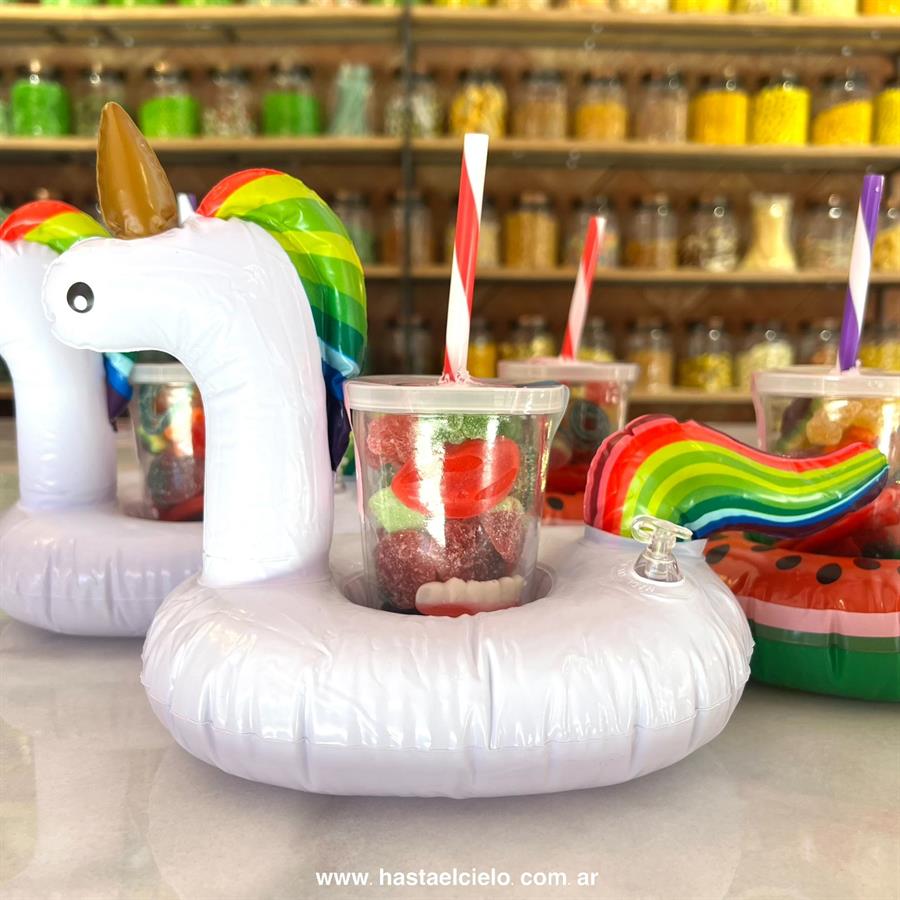 VASO LLENO DE GOMITAS CON INFLABLE UNICORNIO