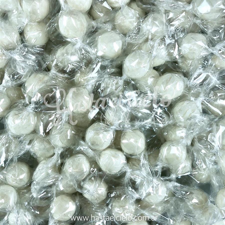 CARAMELO BOLITA BLANCAS PERLADAS EN CELOFÁN